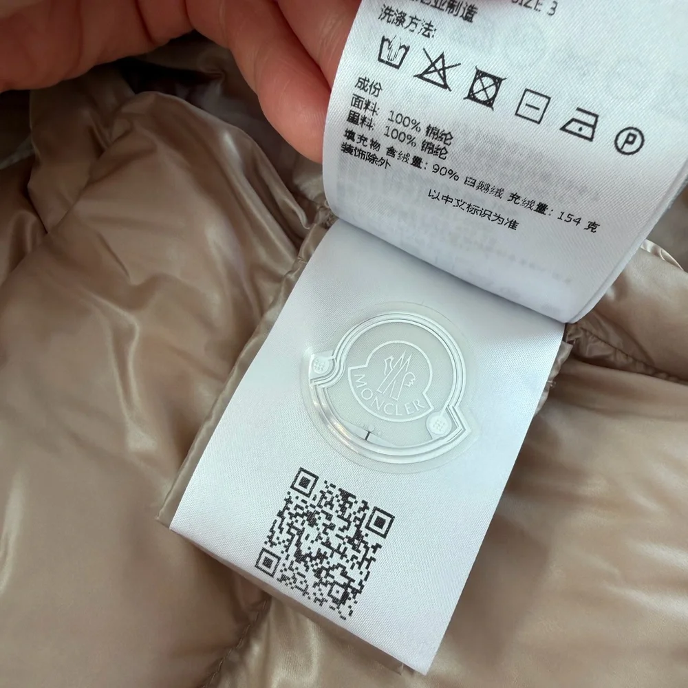 Moncler Suyen Down Quilted Nylon Hooded Parka size 3 - Picture 15 of 15